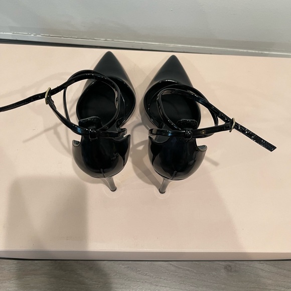 Guess Bizzy Pump in Black Patent Leather - Picture 5 of 8